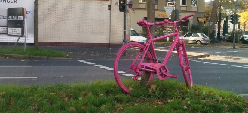 jugendstilBikes pinke ghost bikes